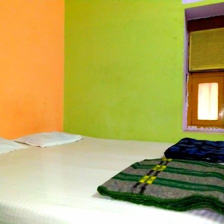 فاراناسي Yogi Lodge المظهر الخارجي الصورة