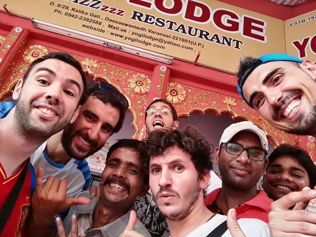 فاراناسي Yogi Lodge المظهر الخارجي الصورة